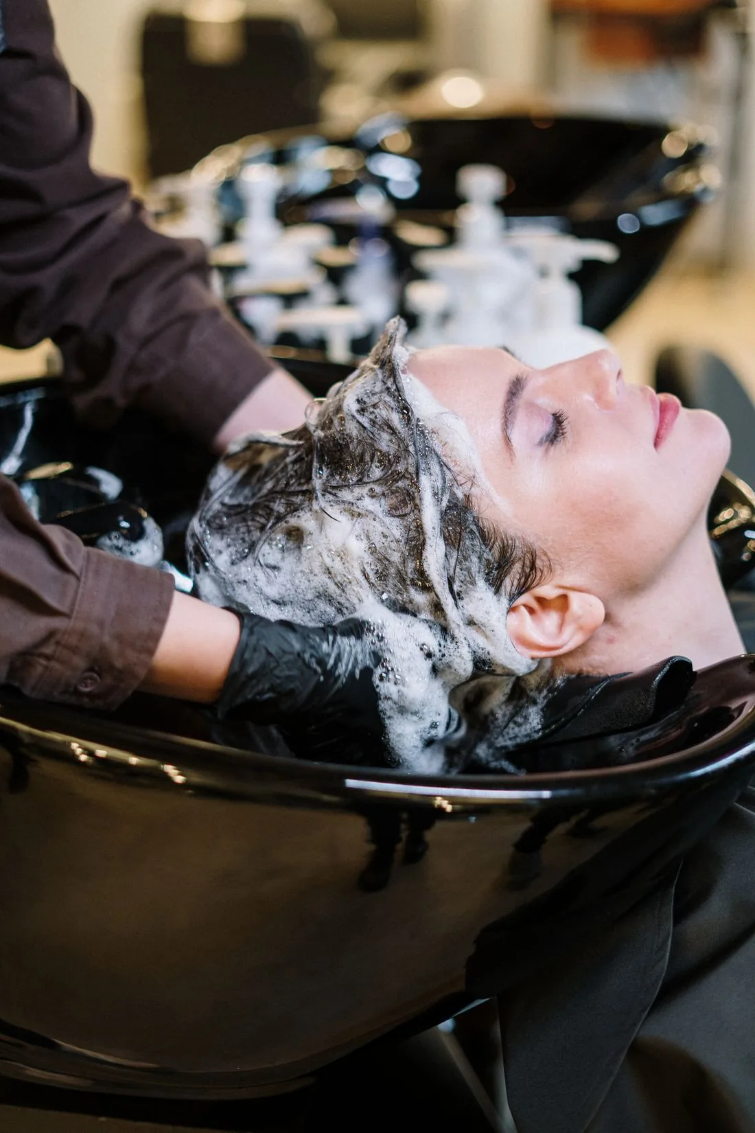 Bac à shampoing et soin au Studio Vanille